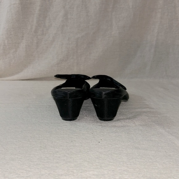 Vintage Victoria’s Secret Heeled Slippers - Picture 5 of 9